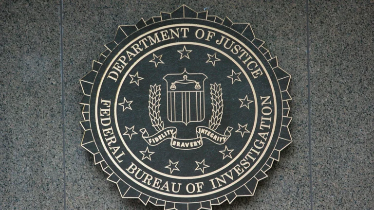 FBI-Bericht enthüllt: Betrüger erbeuteten über 16 Milliarden Dollar im Jahr 2024